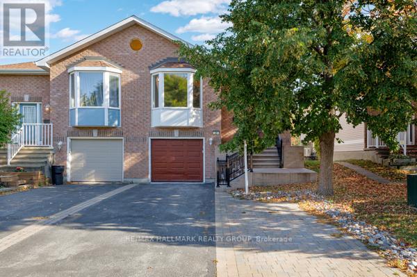 29 Montana Way, Ottawa, ON K2J 4M5