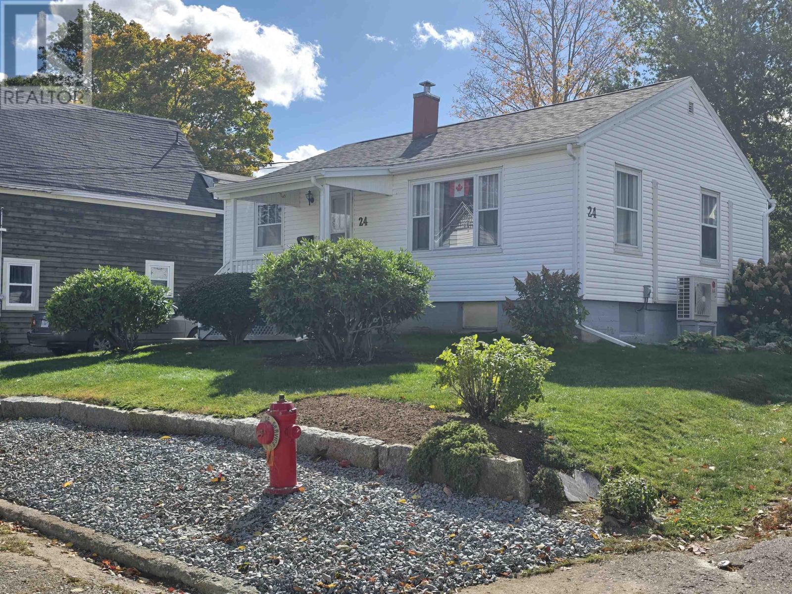 24 Prince St, Bridgewater, NS B4V 1C6