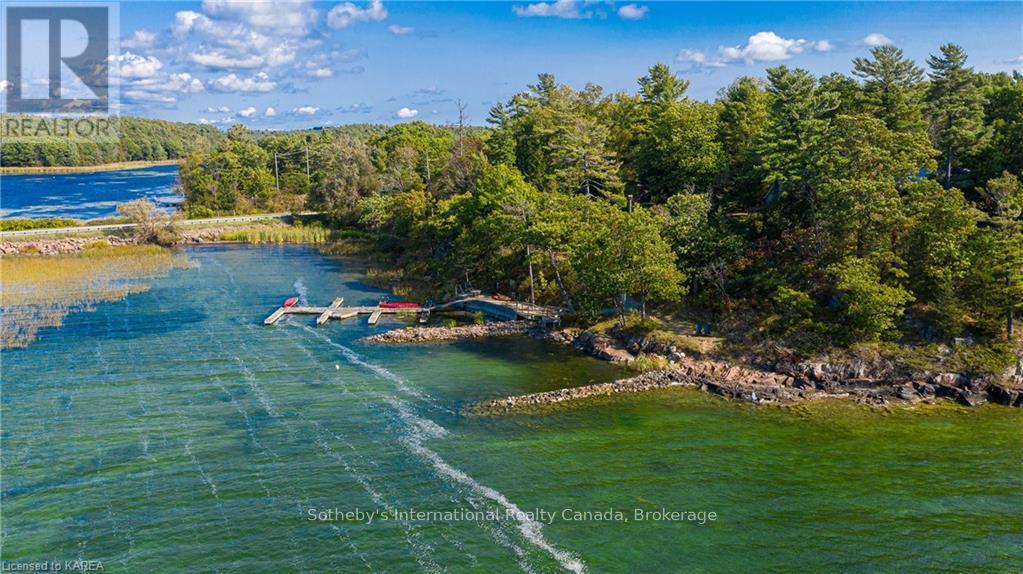 345 Thousand Islands Pkwy, Leeds and the Thousand Islands, ON K0E 1L0