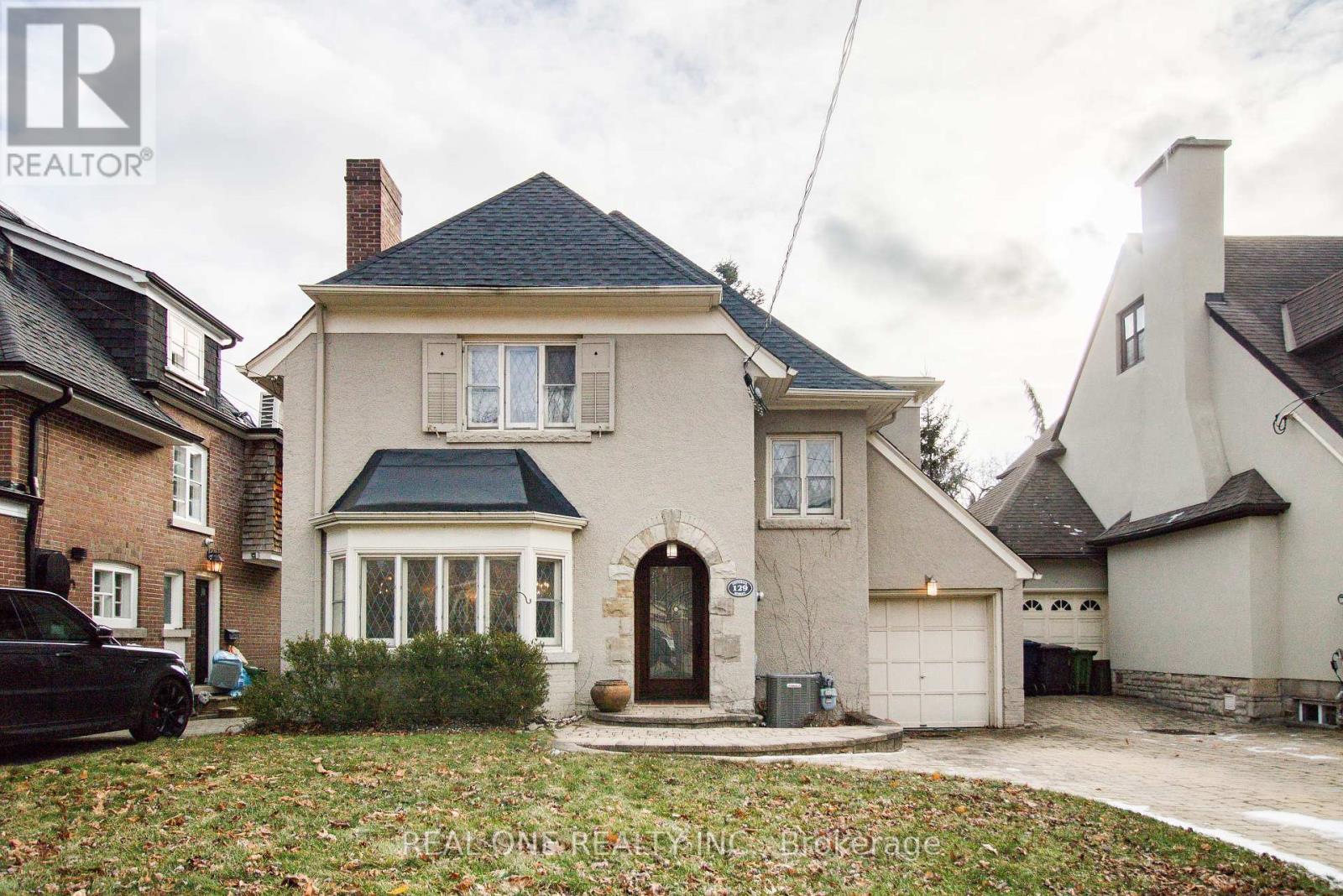 129 Imperial St, Toronto, ON M5P 1C7