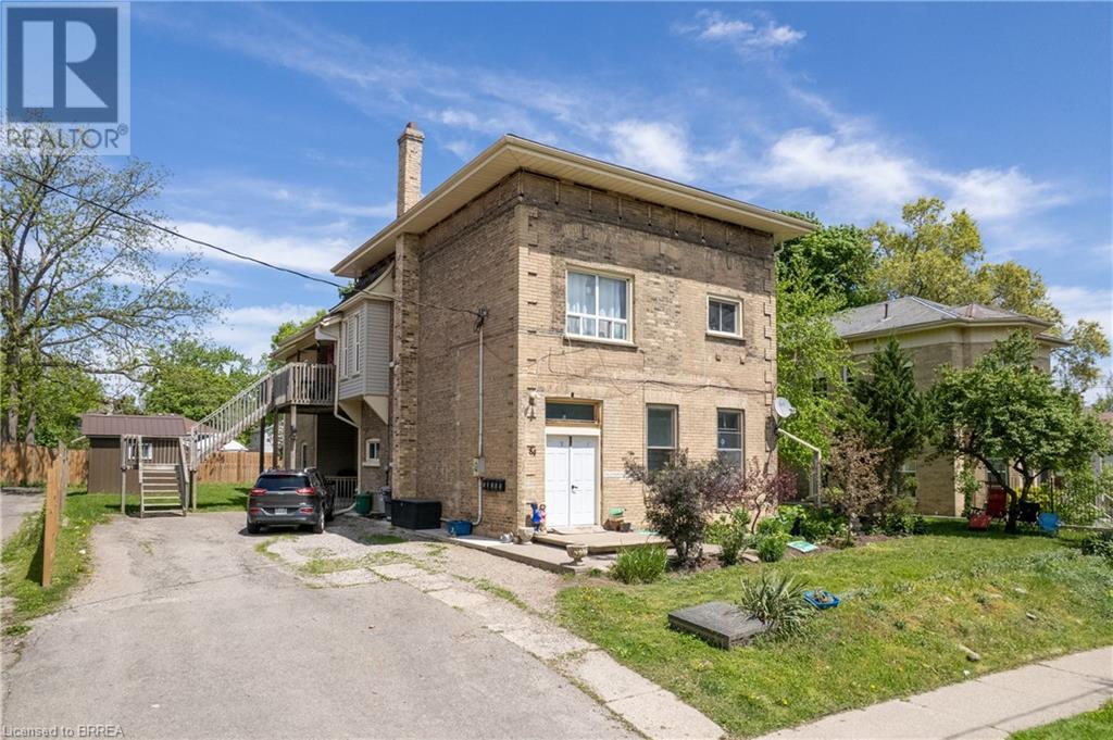 84 Sheridan St, Brantford, ON N3T 2R4