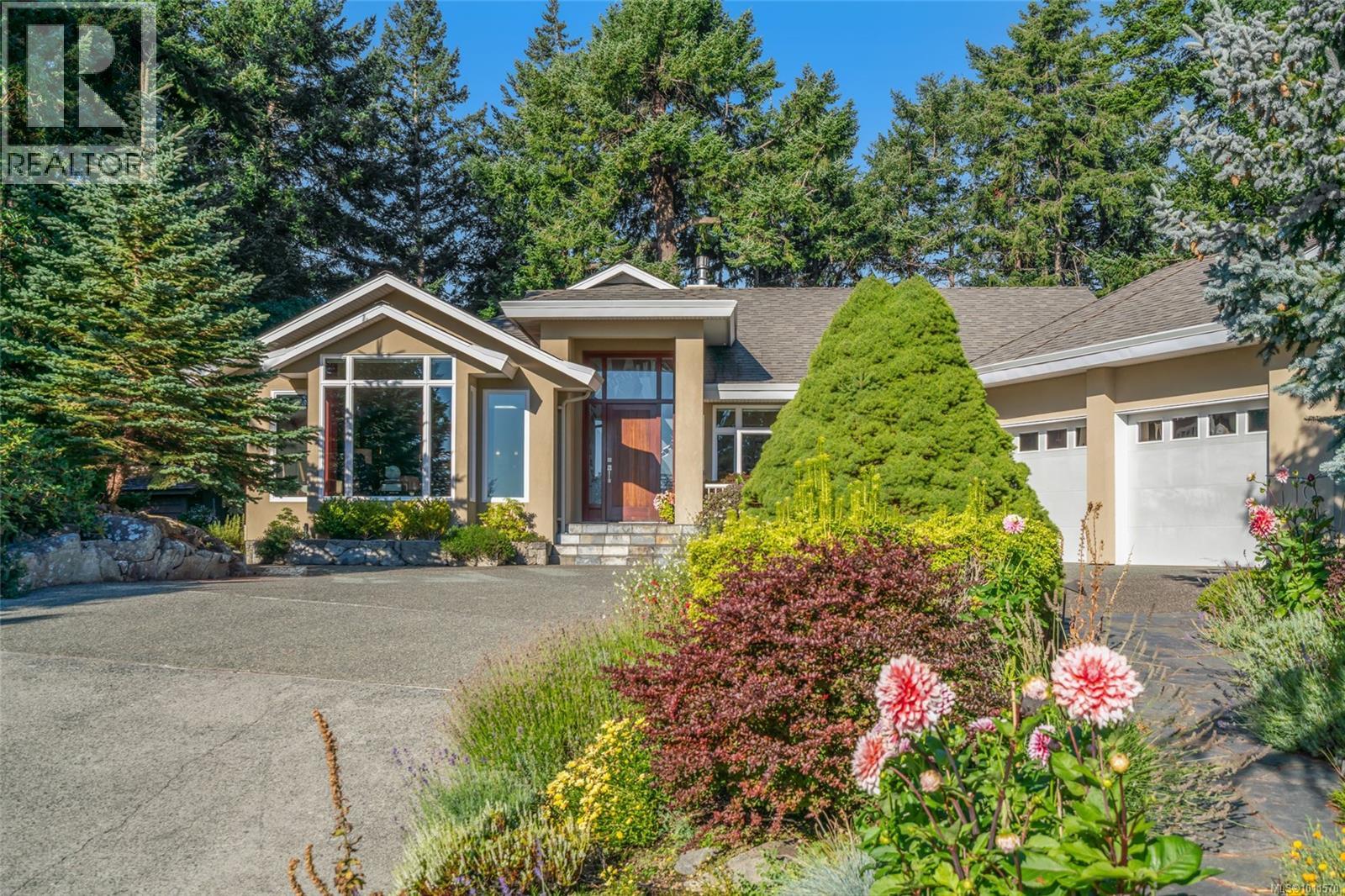 3720 Dolphin Dr, Nanoose Bay, BC V9P 9H1
