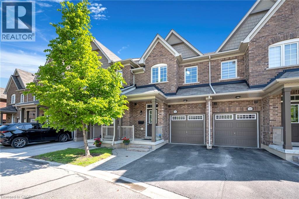 686 Wendy Culbert Crescent Unit 5, Newmarket, ON L3X 0A4