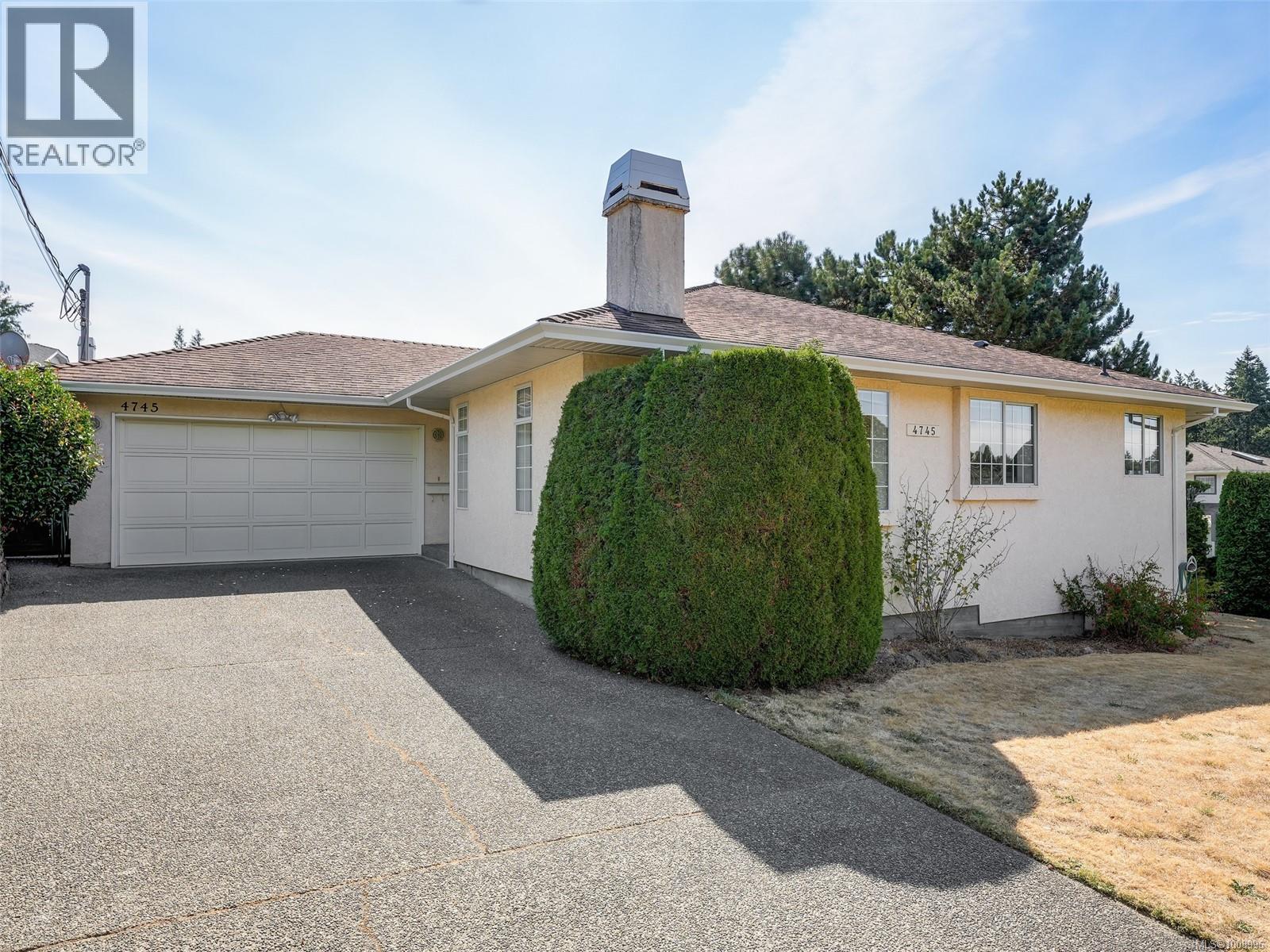 4745 Falaise Dr, Saanich, BC V8Y 3E8