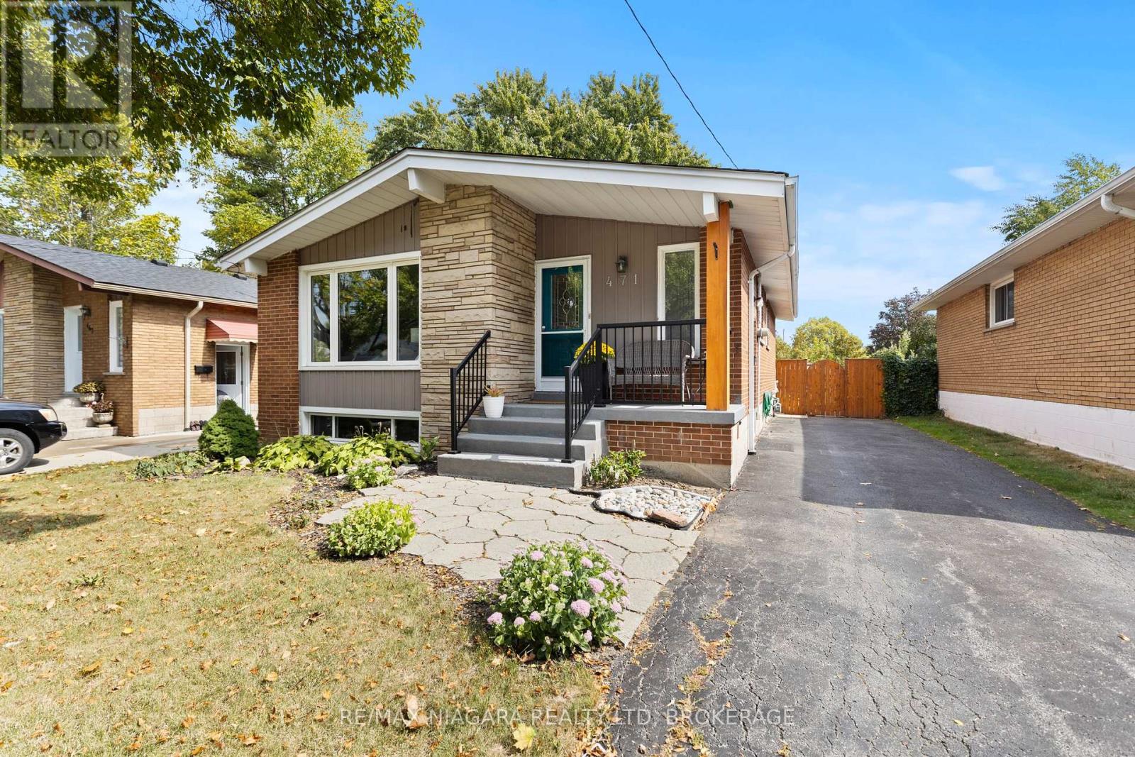 471 E 42nd St, Hamilton, ON L8T 3B4