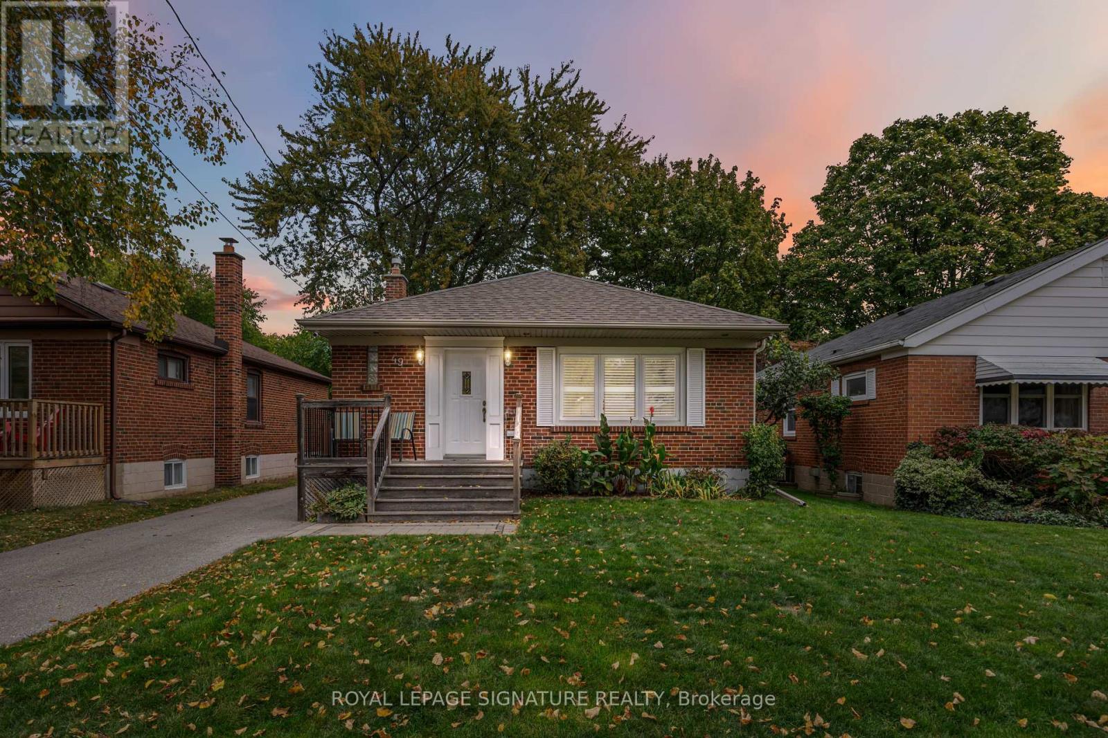 49 Westhead Rd, Toronto Alderwood, ON M8W 4S2