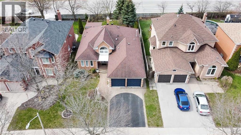 85 Cityview Cir, Barrie, ON L4N 7V1