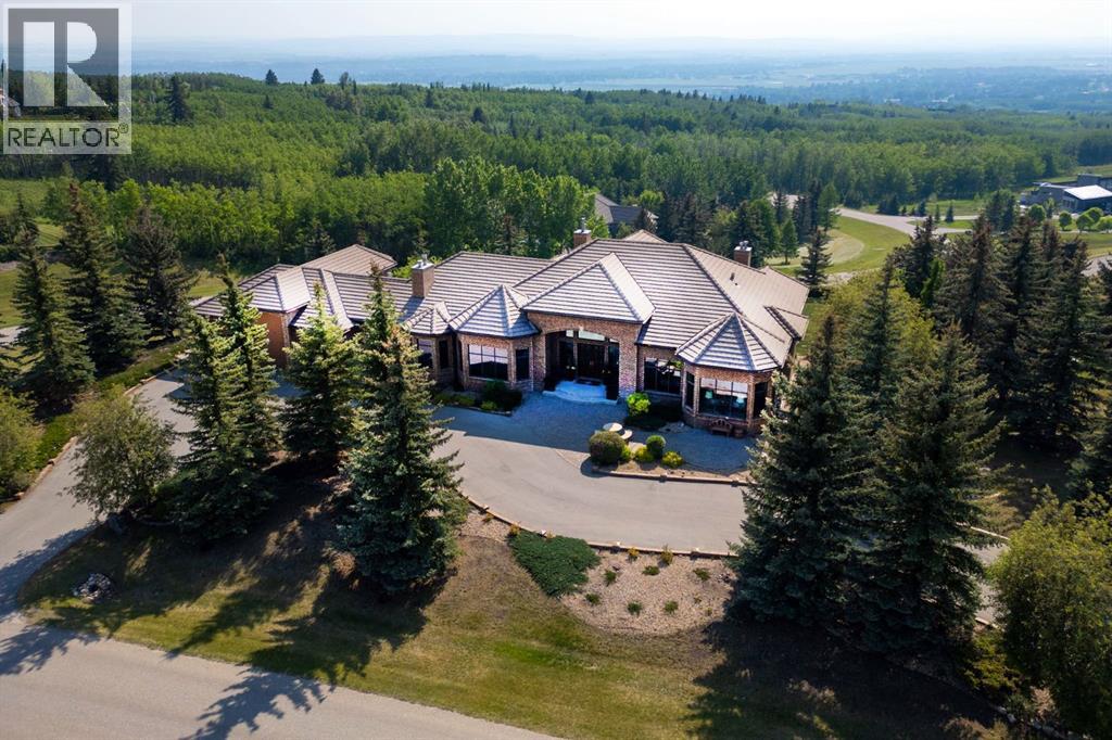 31 Pinnacle Ridge Dr SW, Rural Rocky View County, AB T3Z 3N7