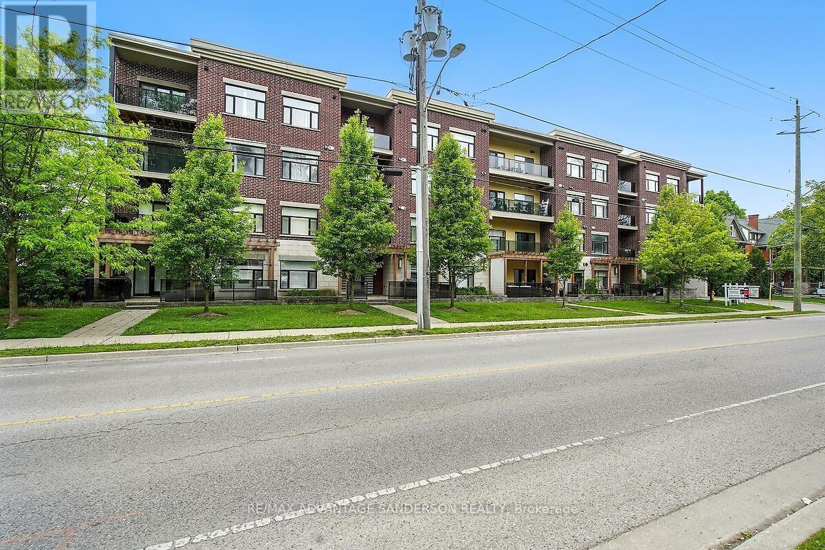 304 89 Ridout St S, London, ON N6C 3X2