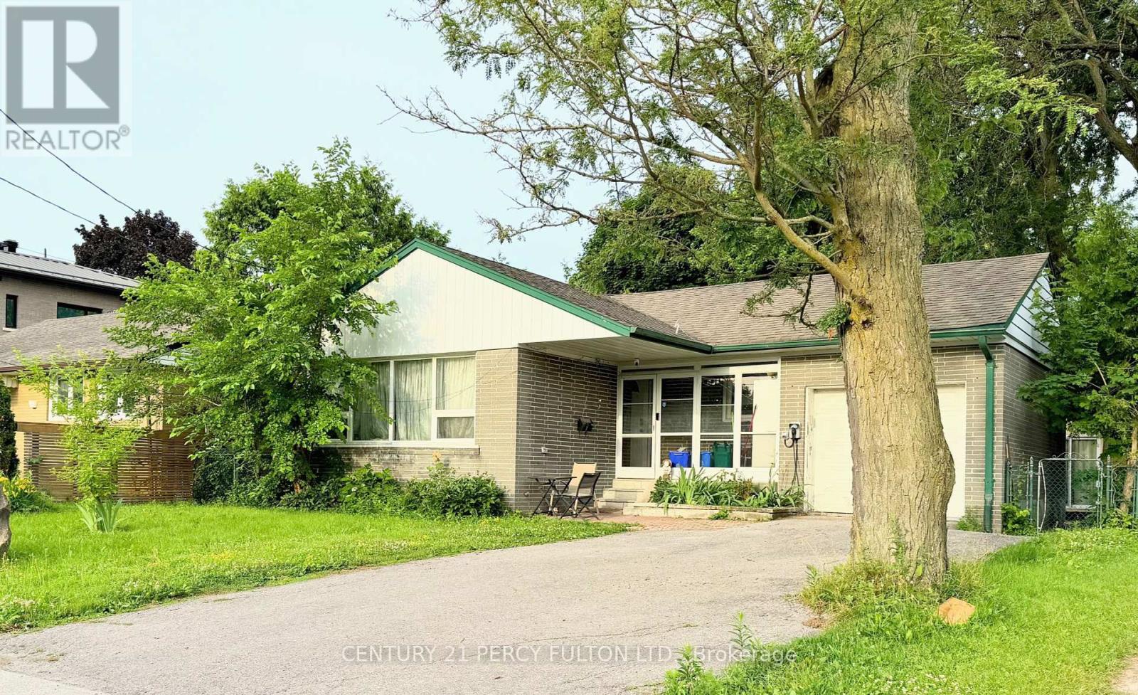 272 Conestoga Ave, Richmond Hill, ON L4C 2H2