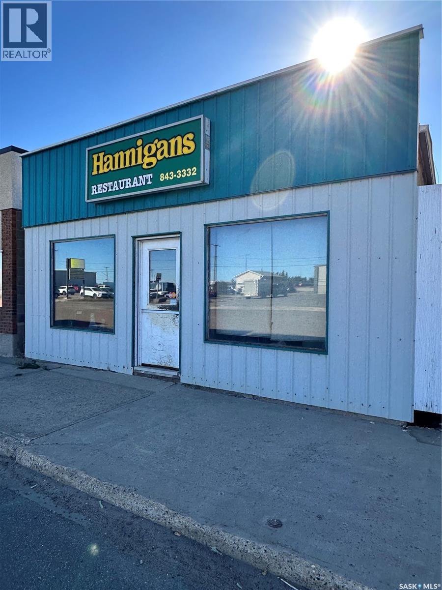 112 2 Avenue, Wilkie, SK S0K 4W0