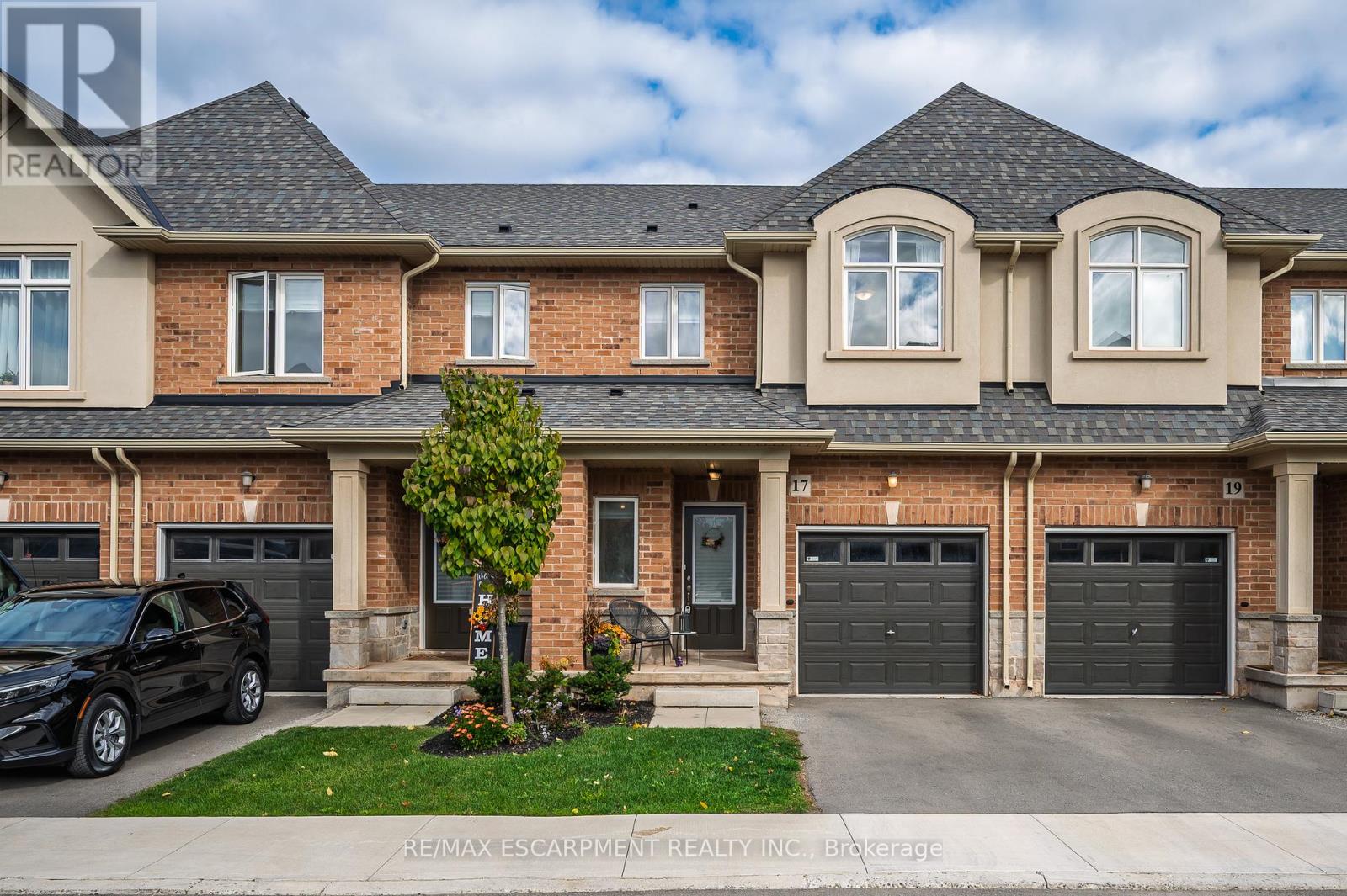 17 Arietta Ln, Hamilton Winona, ON L8E 0K7