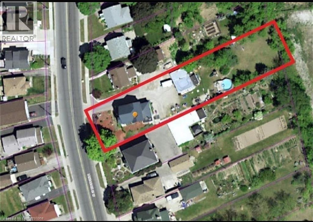 134 Lancaster St W, Kitchener, ON N2H 4T6