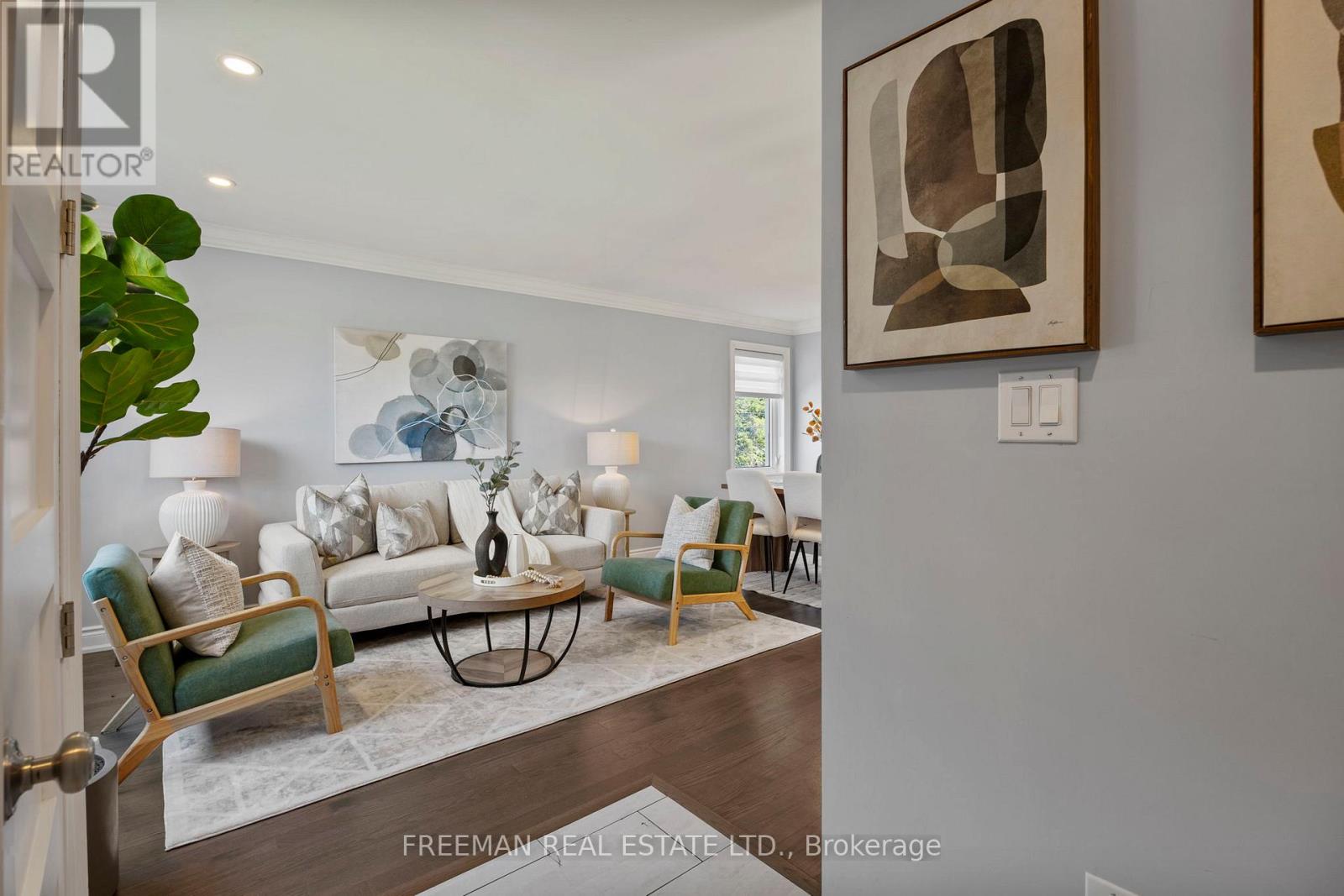 101 Mcallister Rd, Toronto, ON M3H 2N5