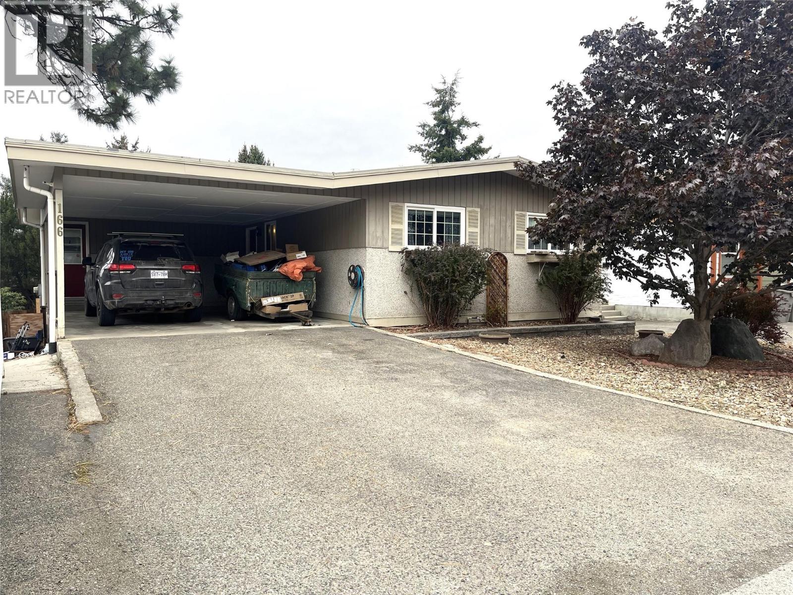166 Robson Dr, Kamloops, BC V2E 1W1