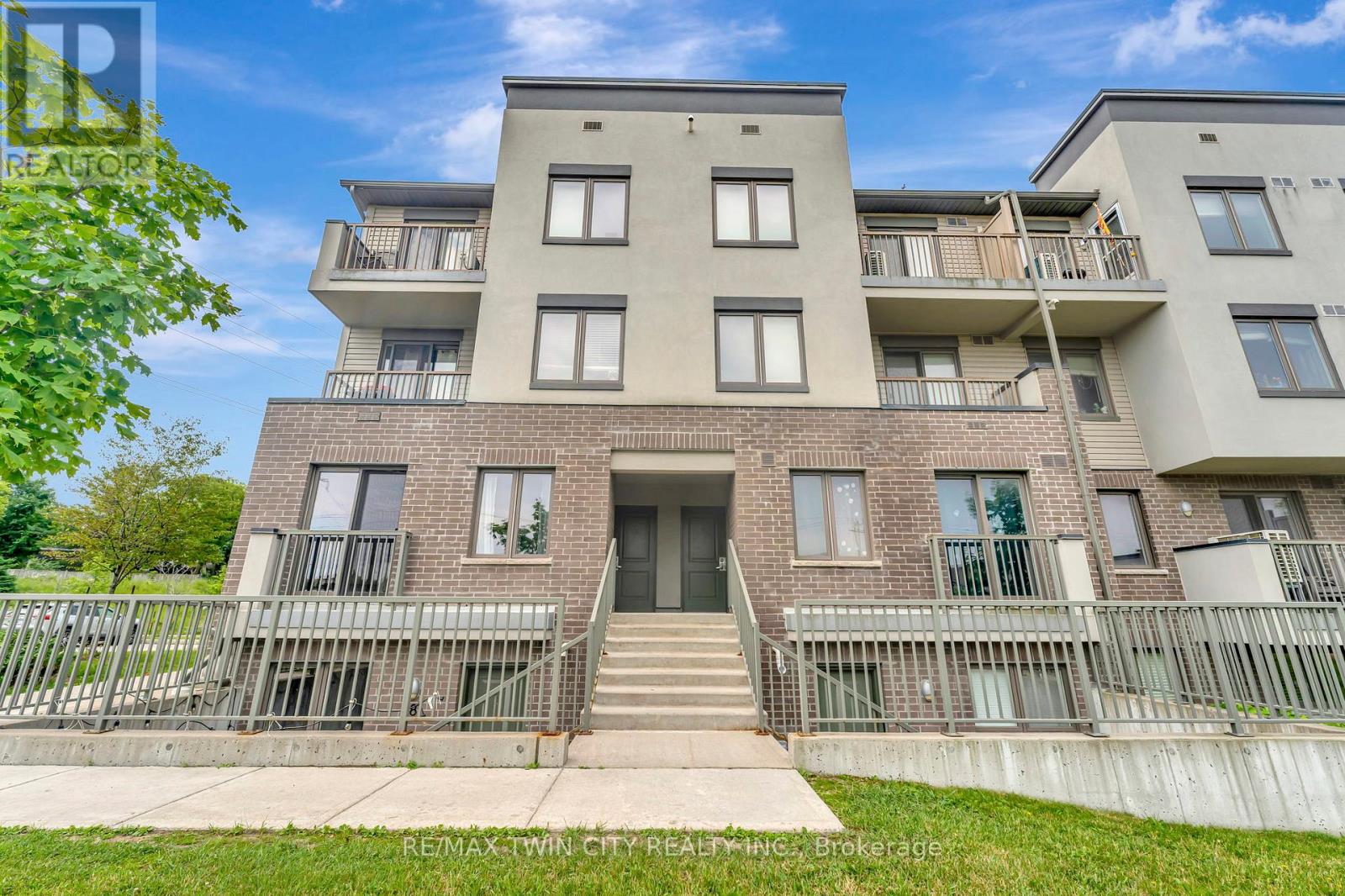 38 350 Fisher Mills Rd, Cambridge, ON N3C 0G8