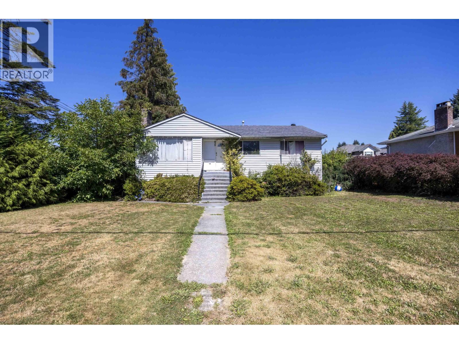 839 Regan Ave, Coquitlam, BC V3J 3B1