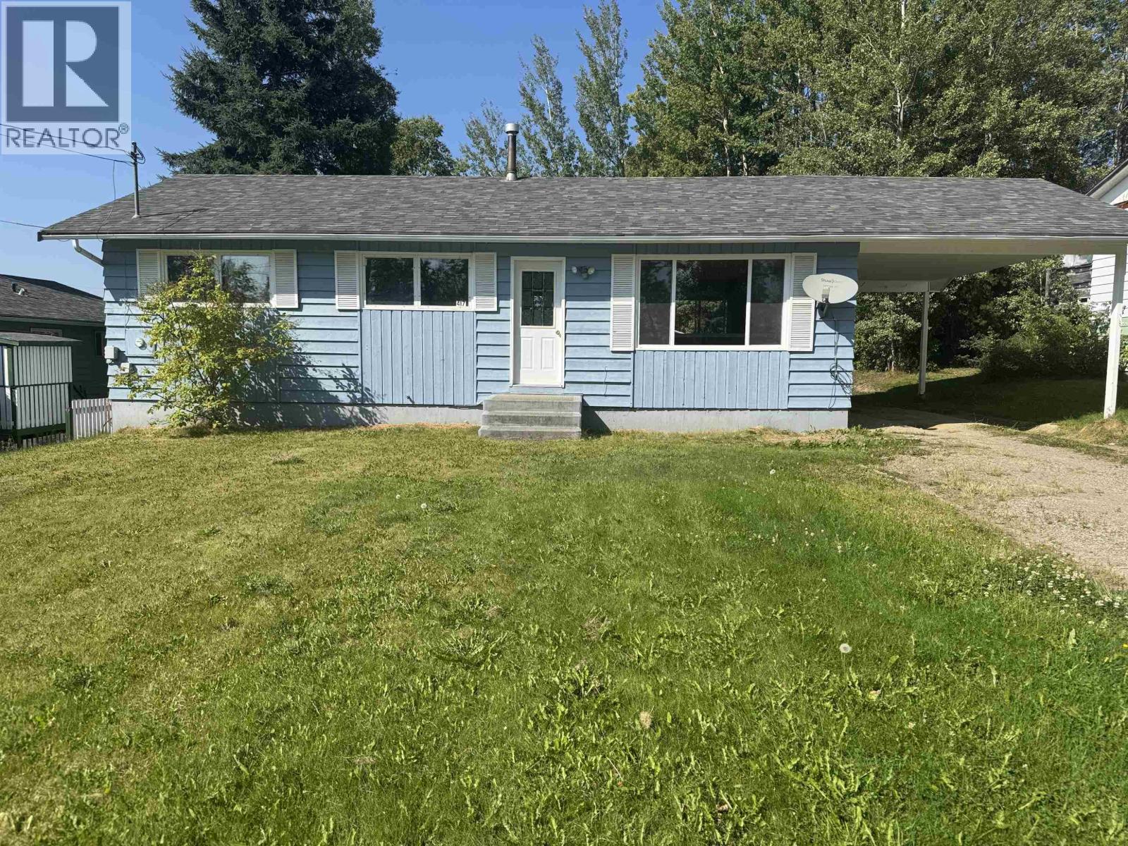 417 Centennial Dr, Mackenzie, BC V0J 2C0