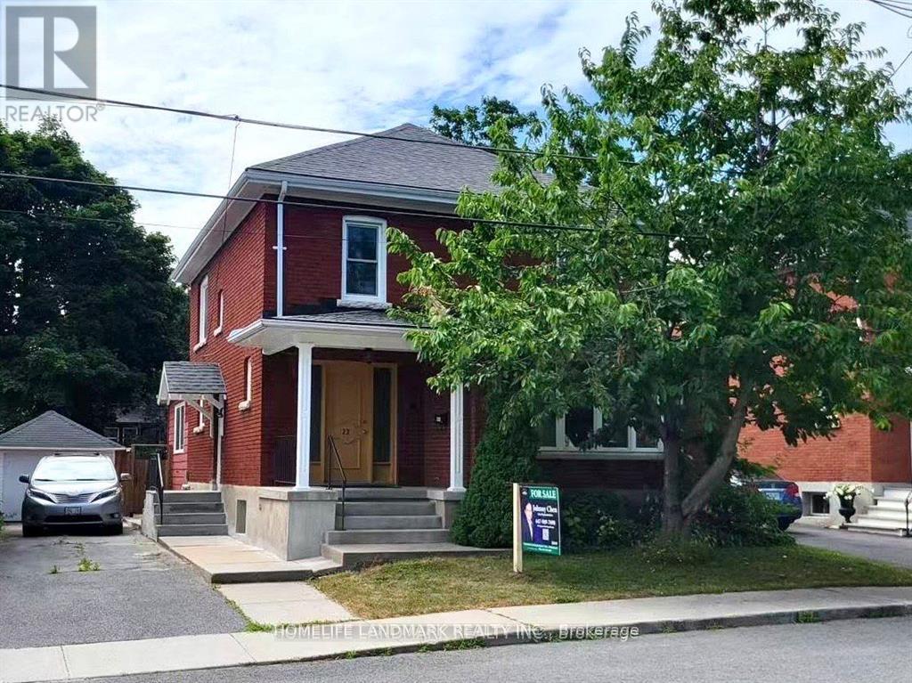 22 Traymoor St, Kingston, ON K7L 4K8