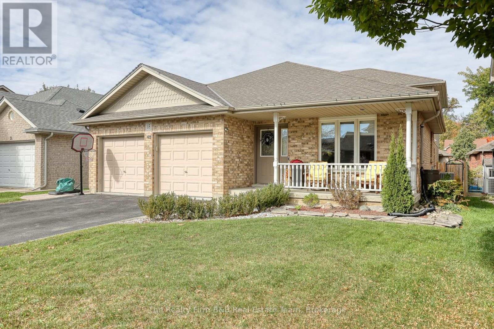 35 Blue Jay Blvd, Woodstock, ON N4T 1T2