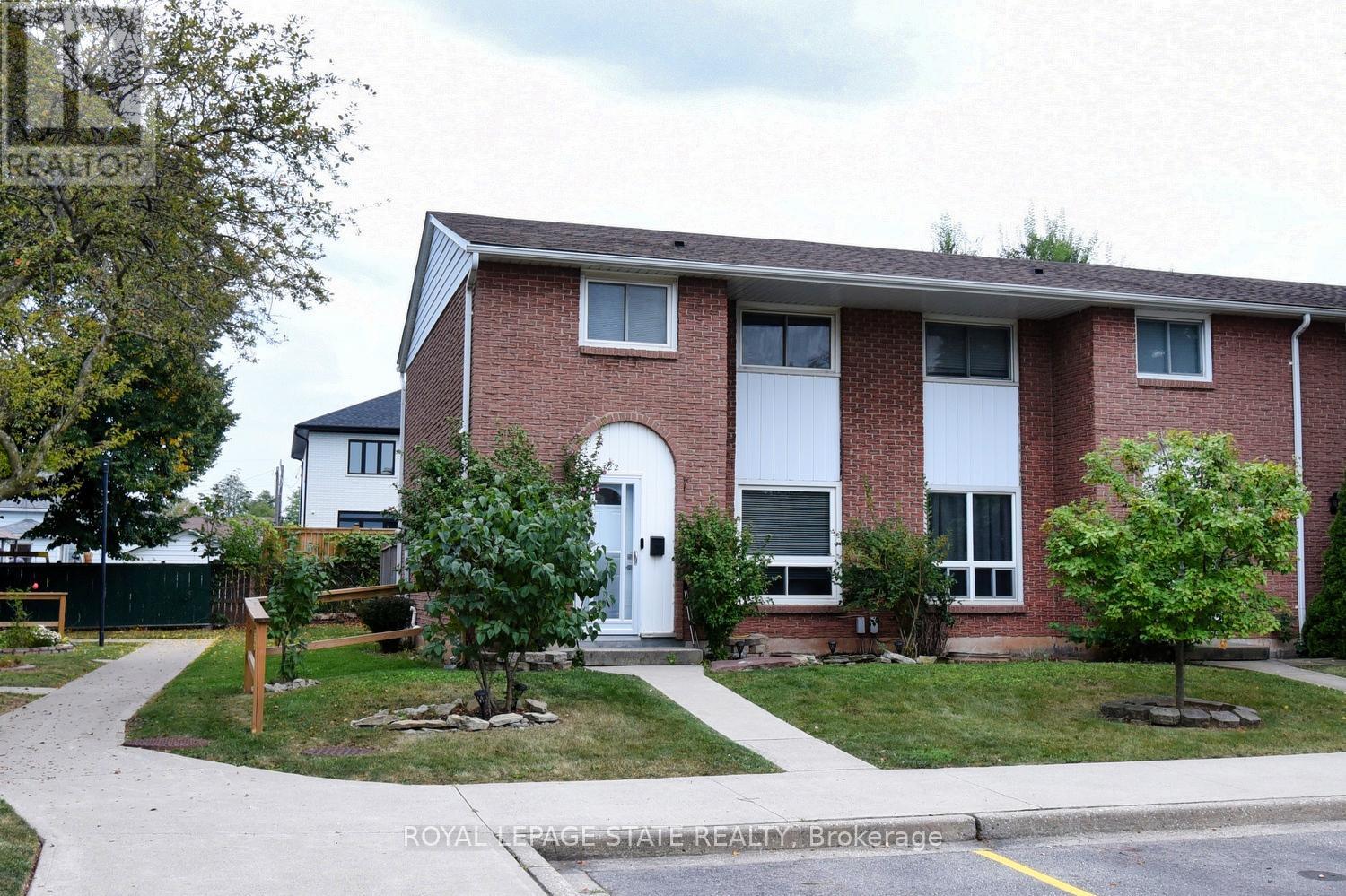 122 150 Gateshead Cres, Hamilton Stoney Creek, ON L8G 4A7