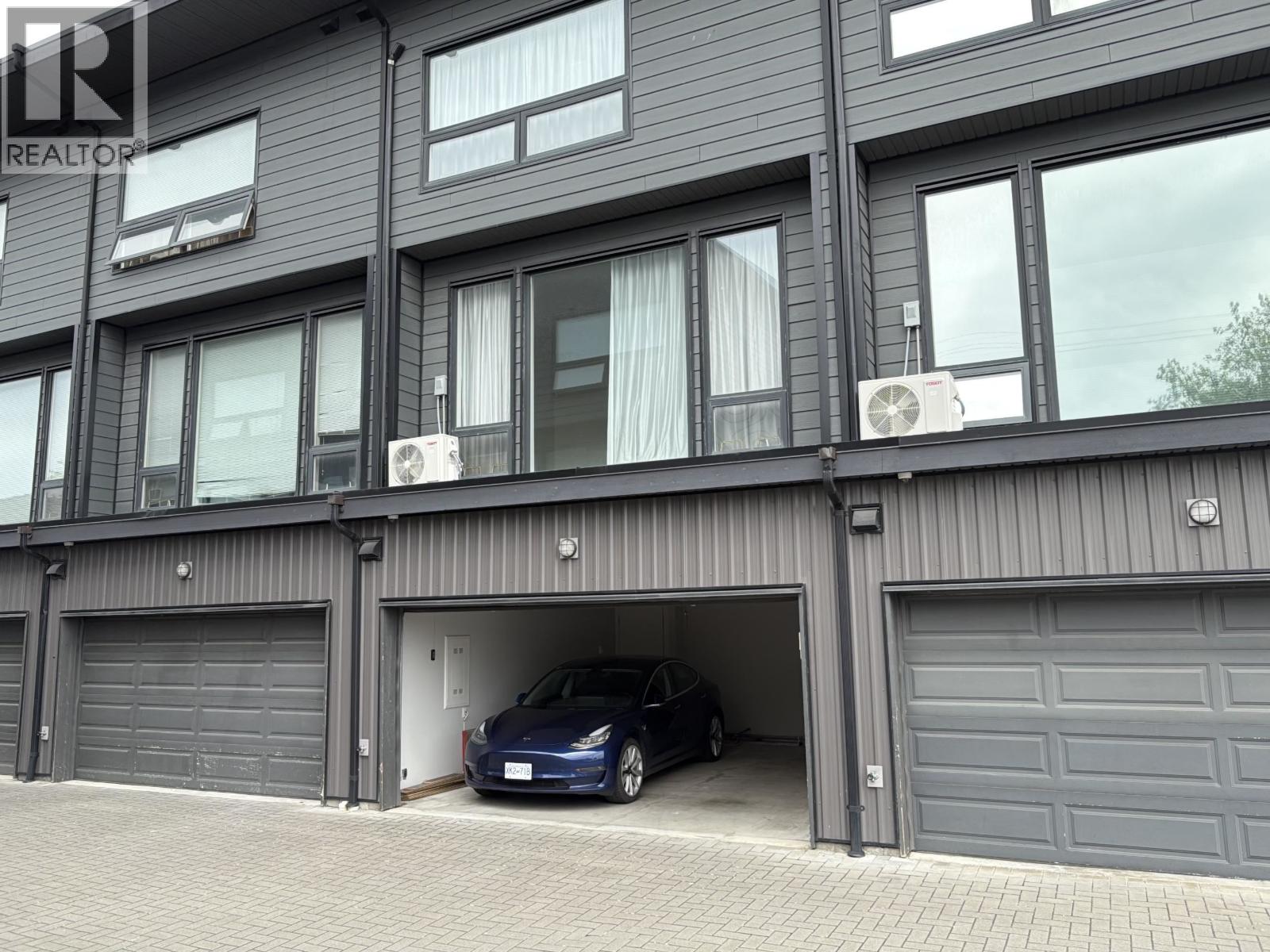 6688 Dufferin Avenue #g, Burnaby, BC V5H 3T3