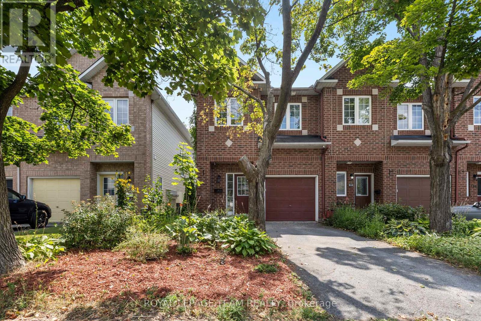 194 Glynn Ave, Ottawa, ON K1K 4Y3