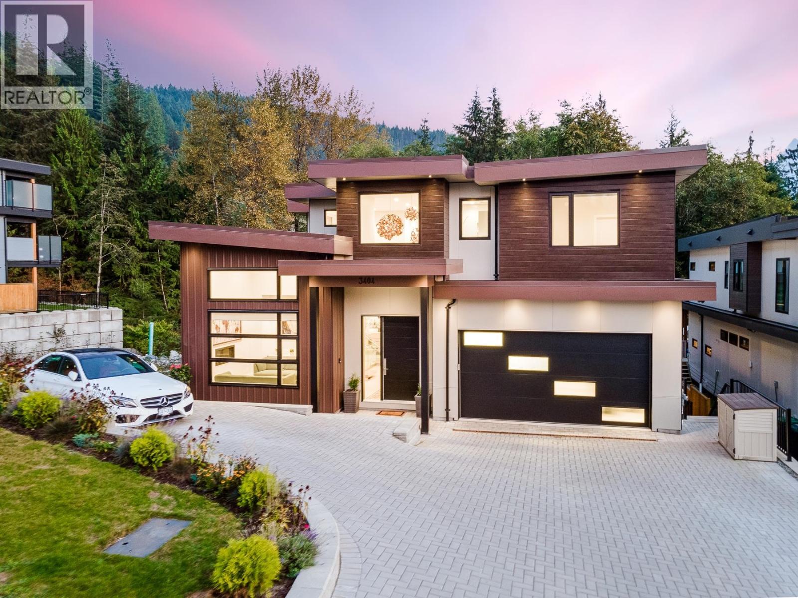 3404 Mamquam Rd, Squamish, BC V8B 0S6
