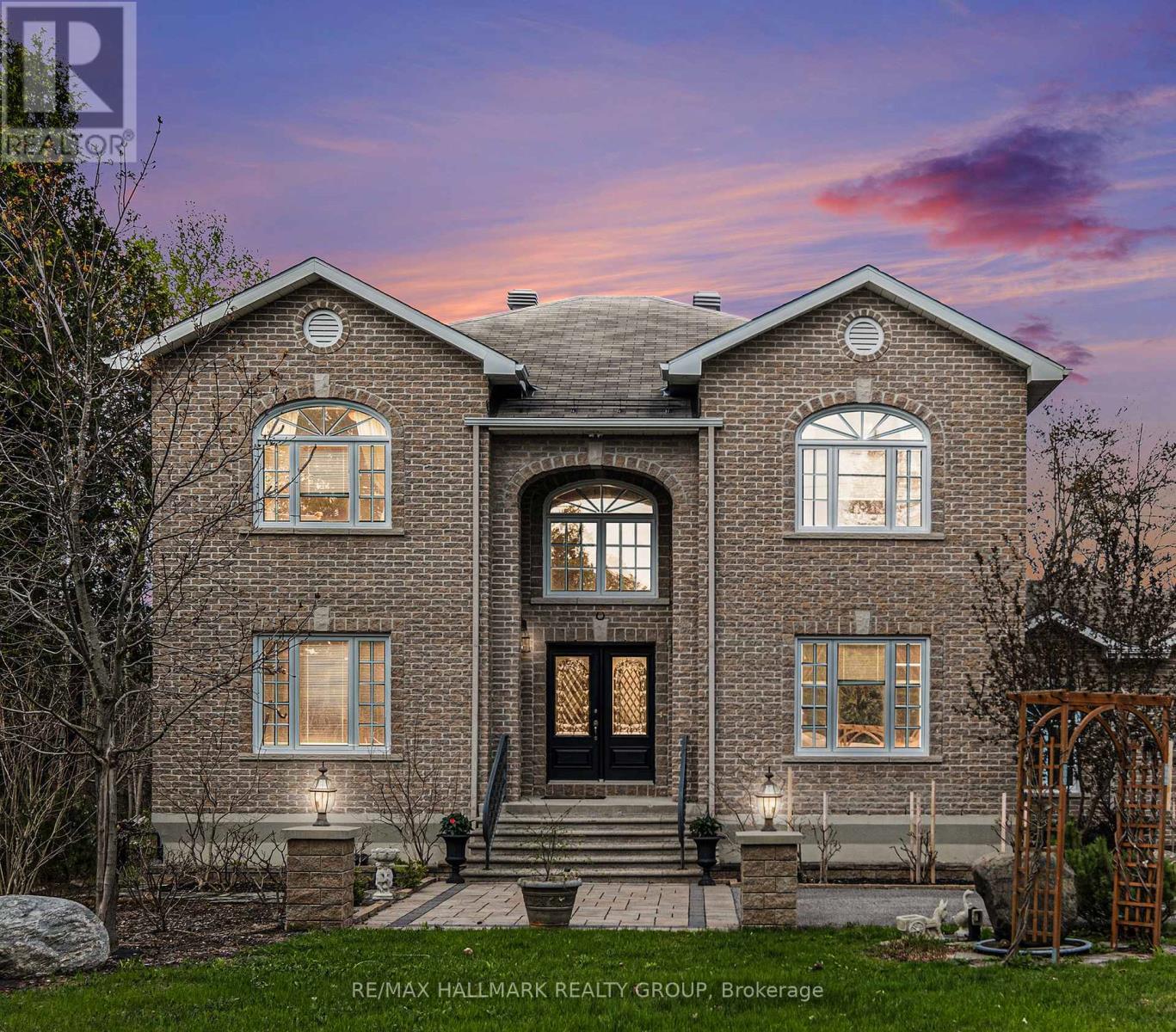 4633 Albion Rd, Ottawa, ON K1X 1A4