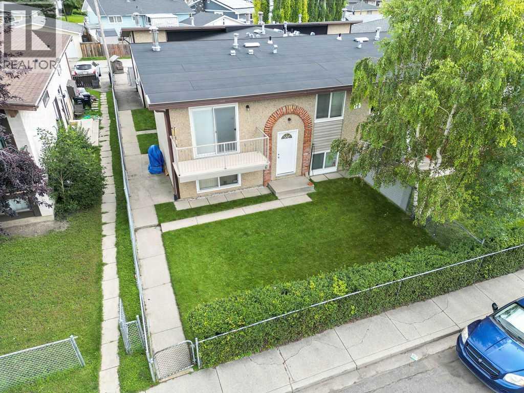 12 Huntley Close NE, Calgary, AB T2K 4Z3