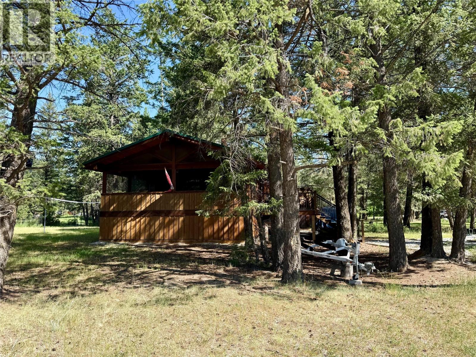 110 Indian Beach Rd, Windermere, BC V0B 2L2