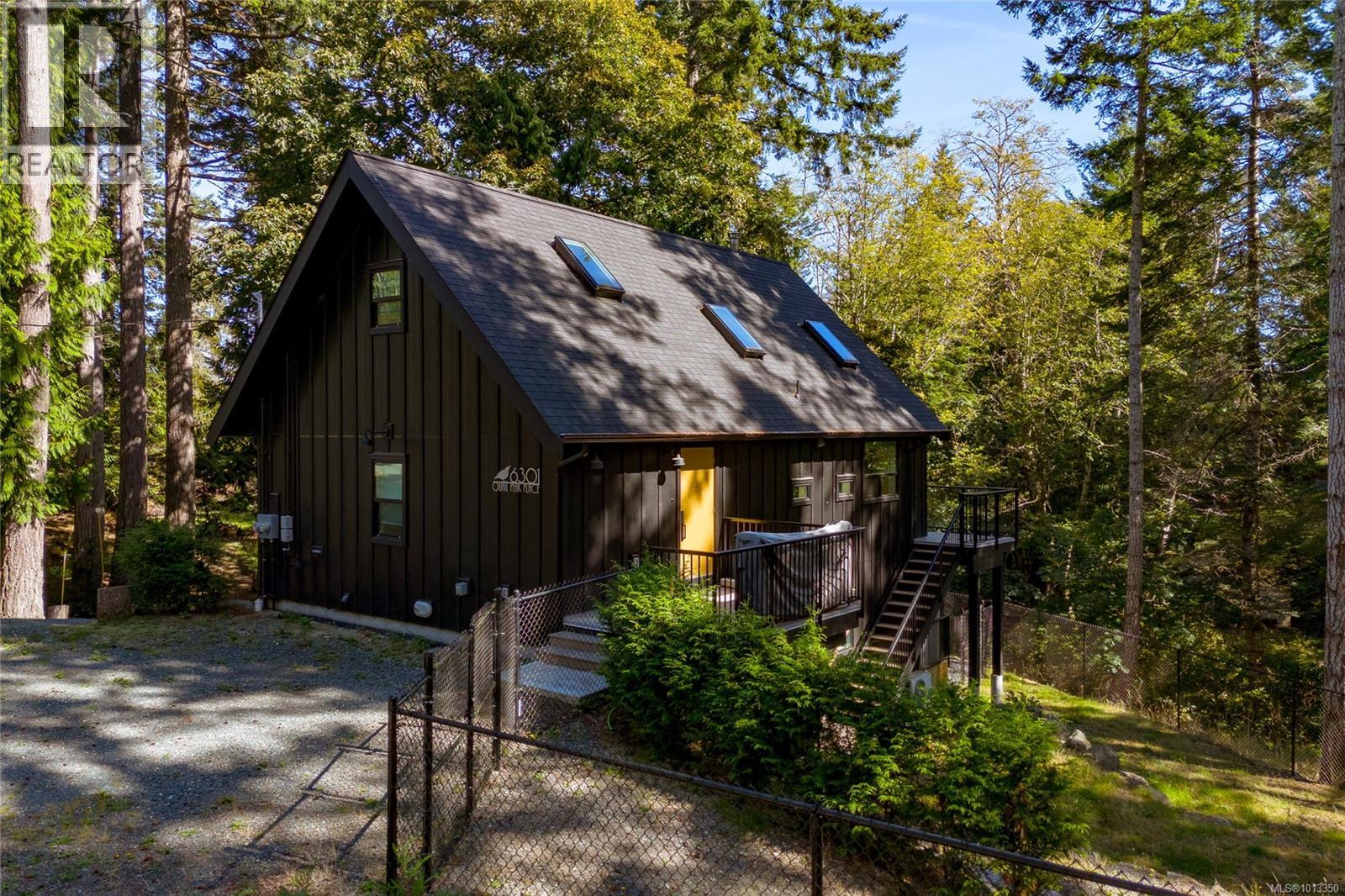 6301 Quail Peak Pl, Sooke, BC V9Z 1A9