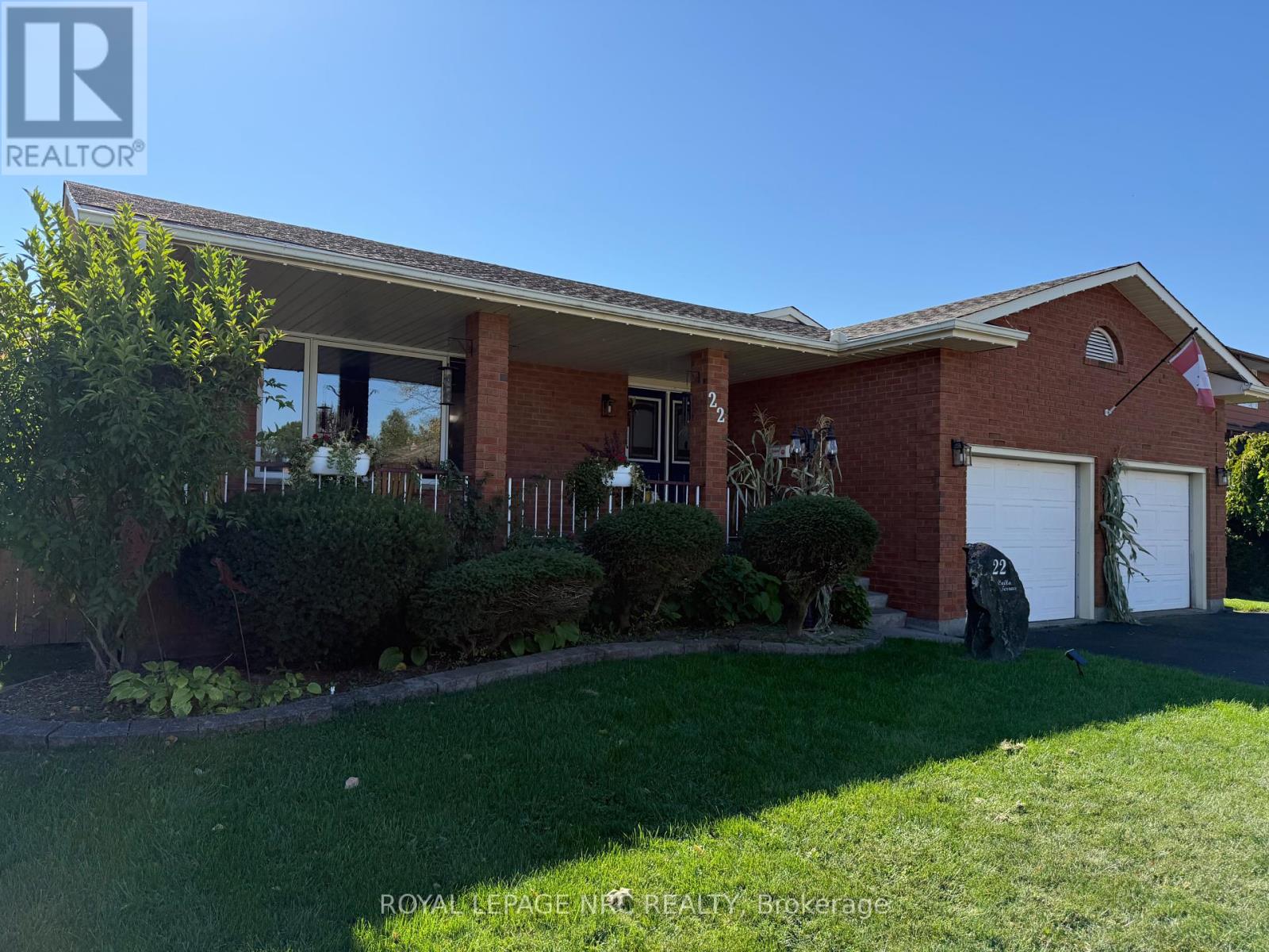 22 Calla Ter, Welland, ON L3C 5S7