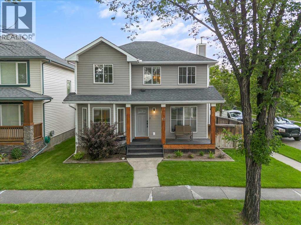 12 Inverness Blvd SE, Calgary, AB T2Z 2W6