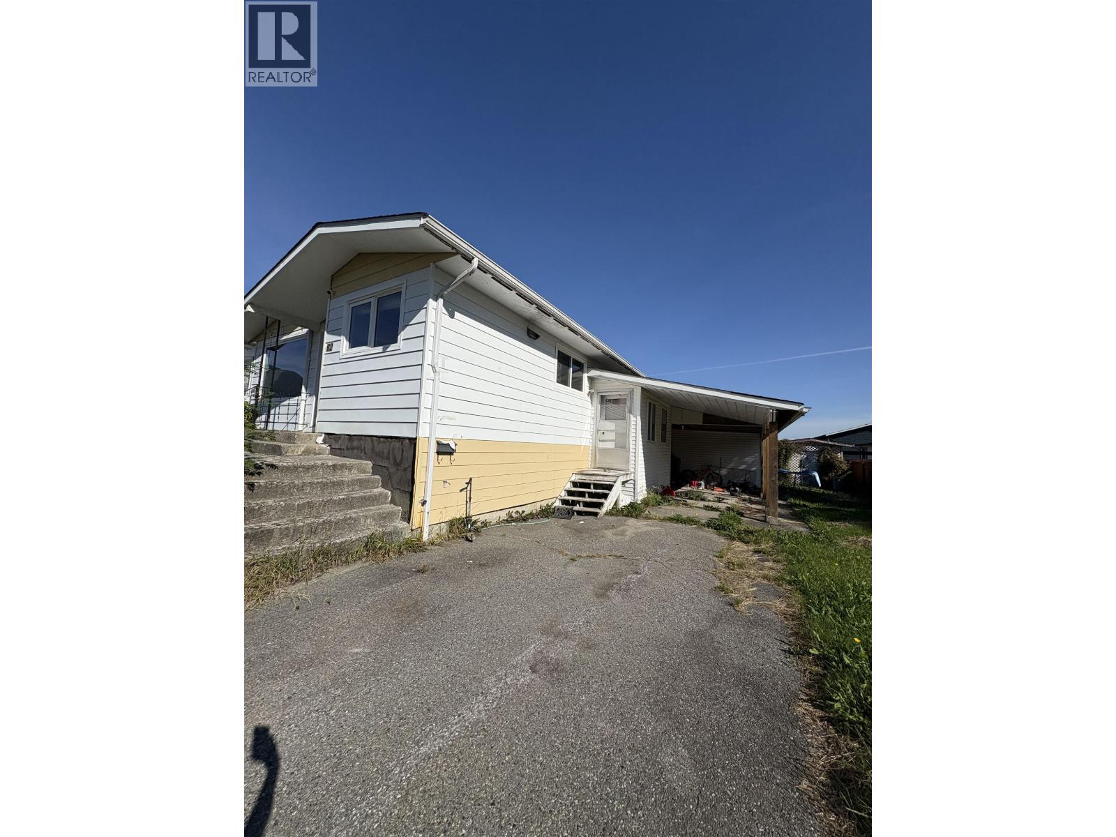 62 Charles St, Kitimat, BC V8C 2J3