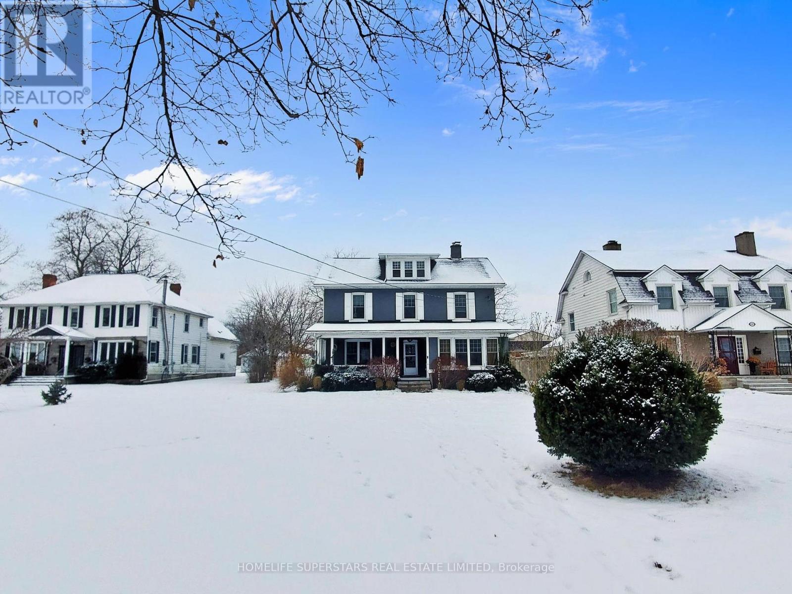 535 Niagara Blvd, Fort Erie, ON L2A 3H3