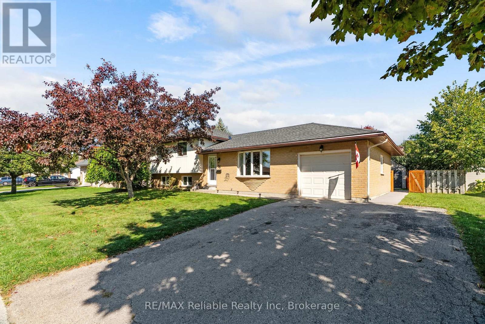36 Lee Cres, Goderich, ON N7A 4L3