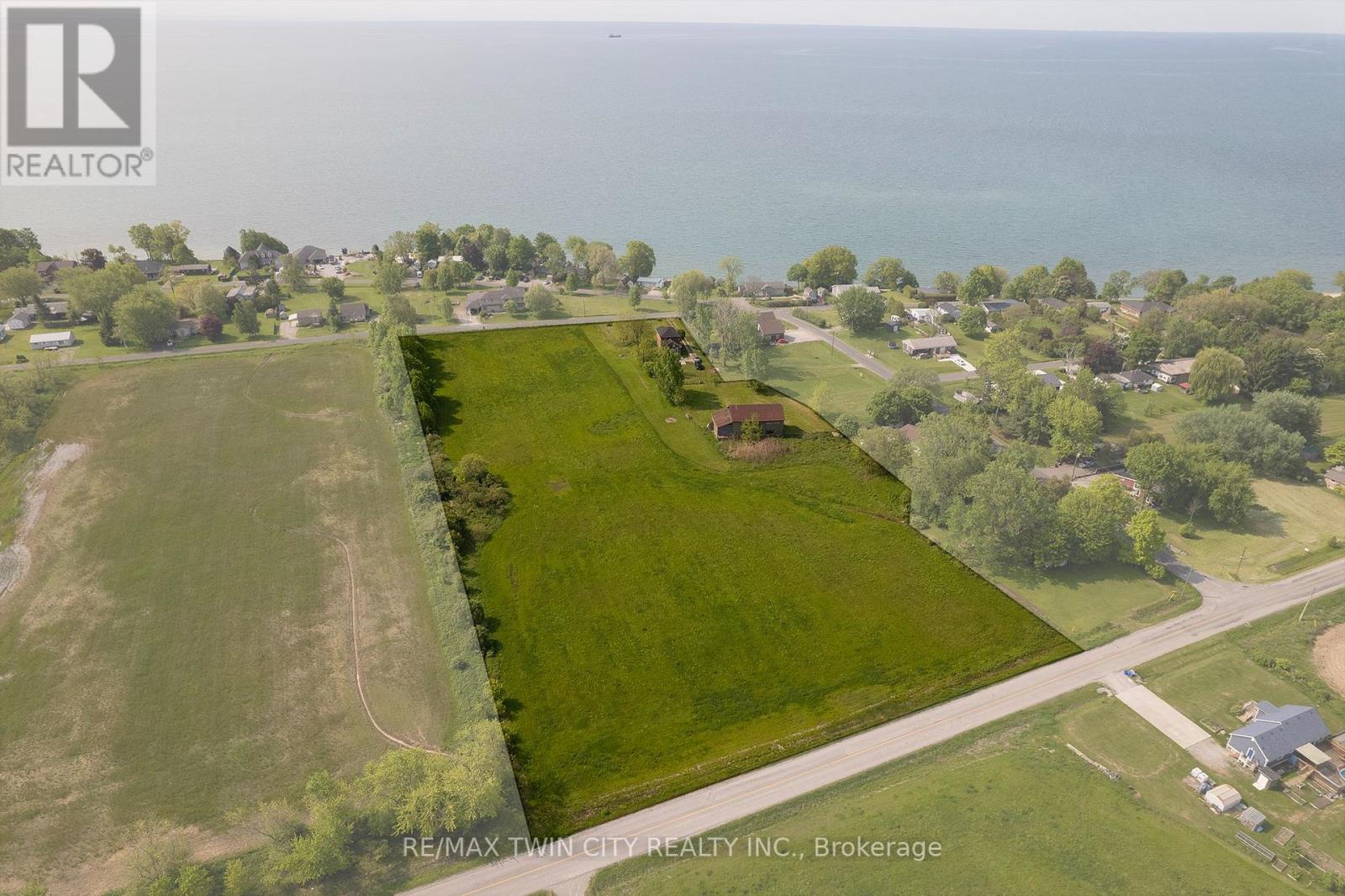29 Old Lakeshore Rd, Norfolk Port Dover, ON N0A 1N3