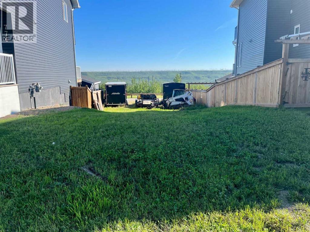 772 Athabasca Ave, Fort Mcmurray, AB T9J 1H7