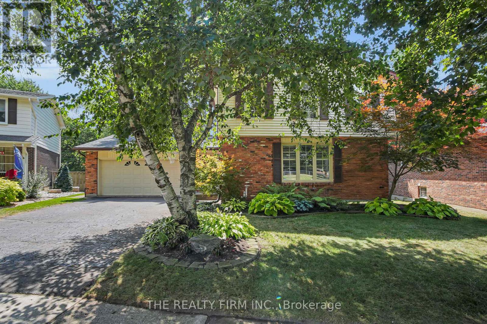 31 Mctaggart Cres, London, ON N5X 2E2