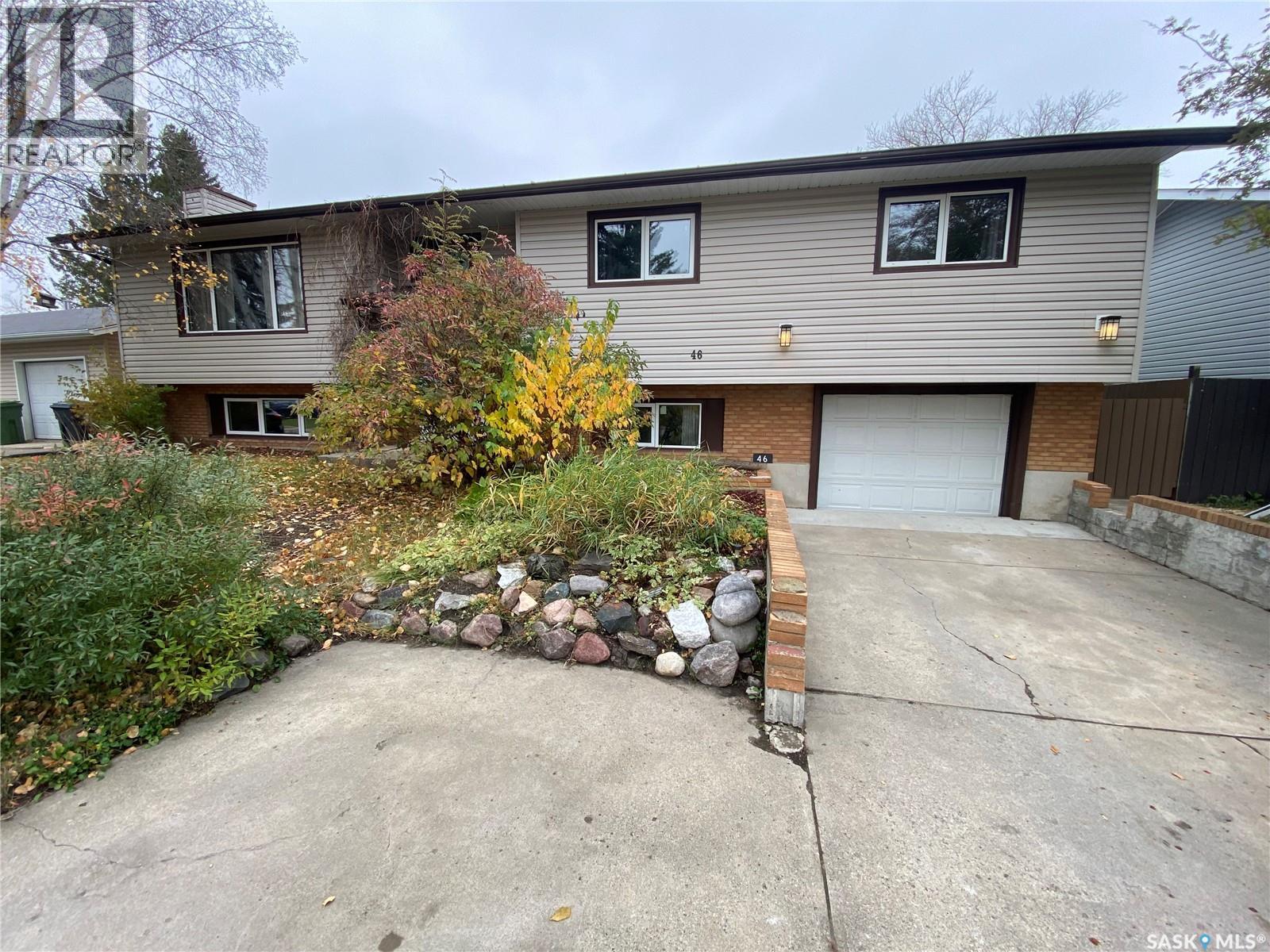 46 Clarewood Cres, Yorkton, SK S3N 2V2