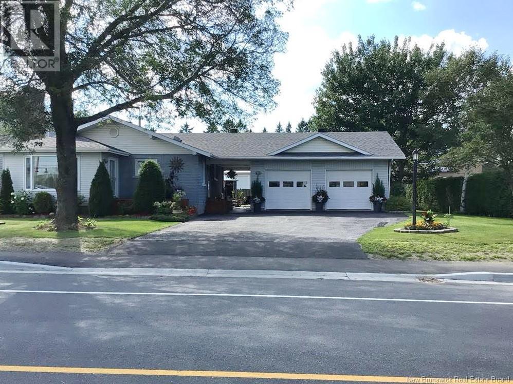 685 Principale St, Clair, NB E7A 2H3