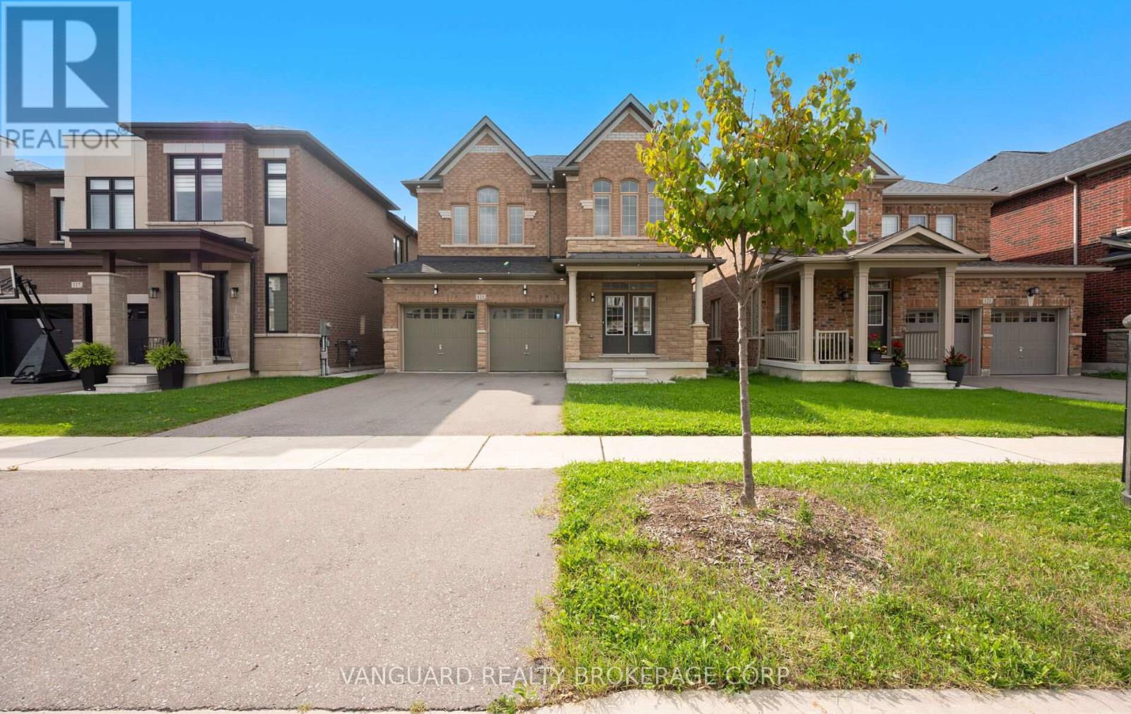 121 Alistair Cres, Vaughan, ON L4H 4T7