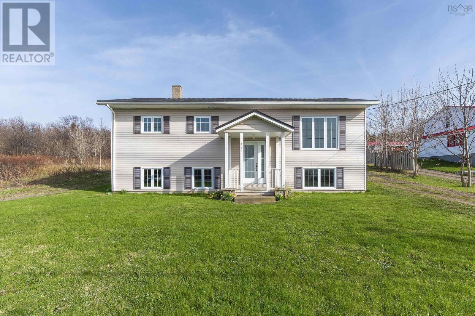 5104 Shore Rd, Parkers Cove, NS B0S 1A0