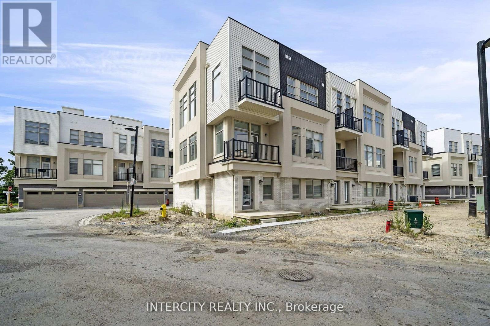 7 Albert Firman Ln S, Markham, ON L6C 2V6