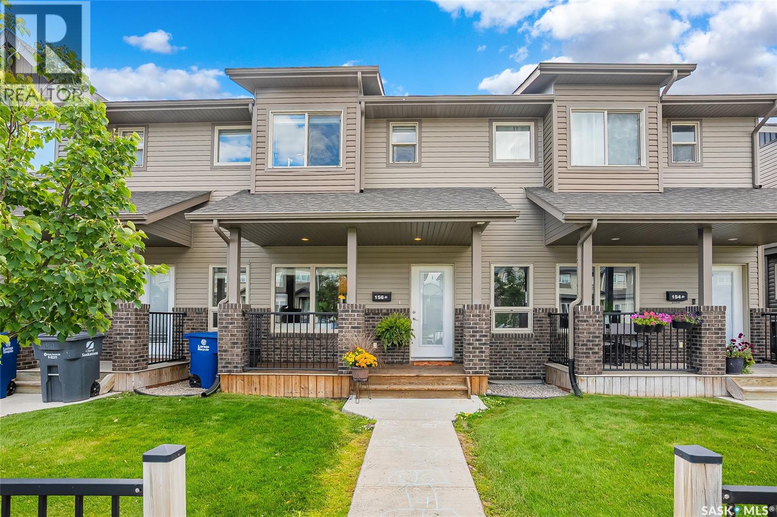 156 Rosewood Gate N, Saskatoon, SK S7V 0K9