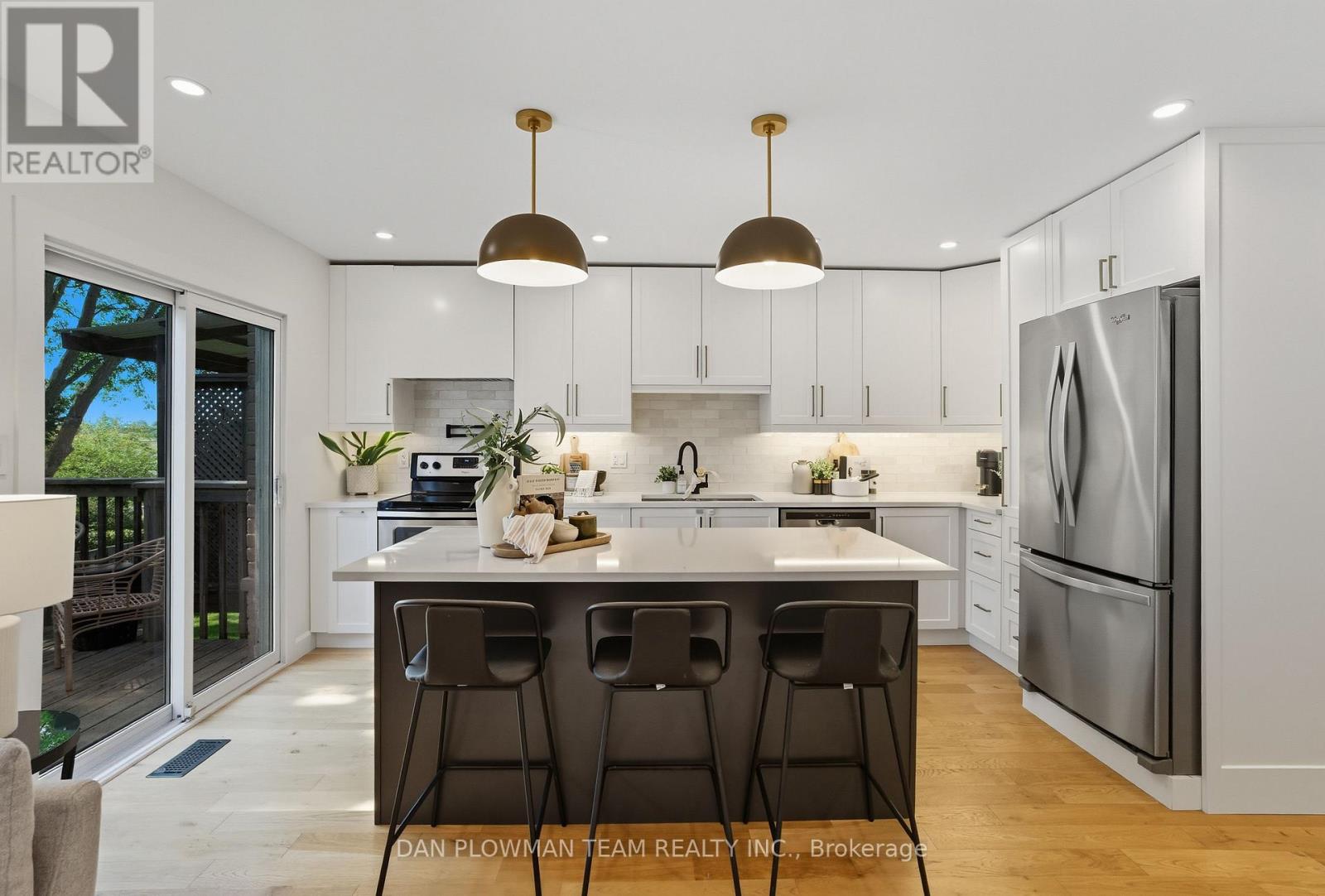 1400 Palmetto Dr, Oshawa, ON L1K 1N2