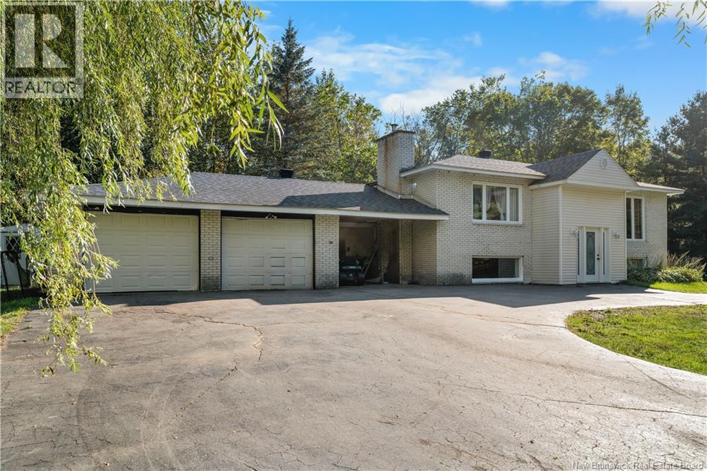 2671 Middle River Rd, Middle River, NB E2A 6X7