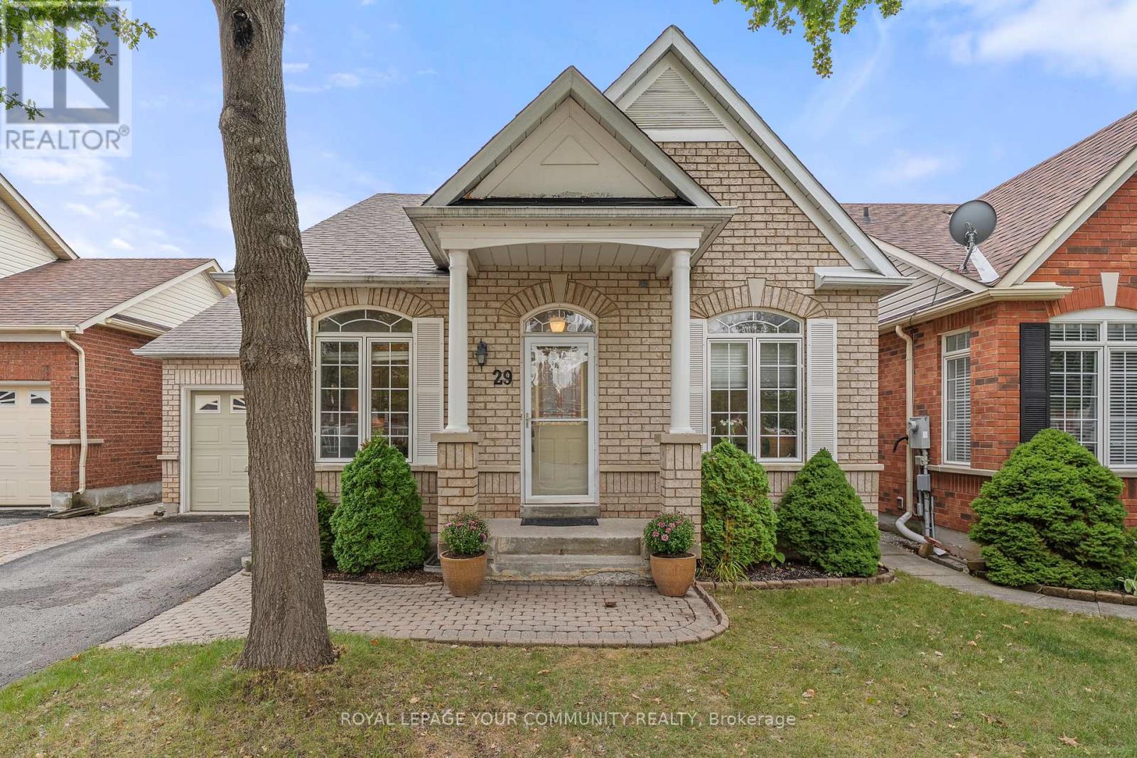 29 Cliveden Pl, Markham, ON L6C 2S4