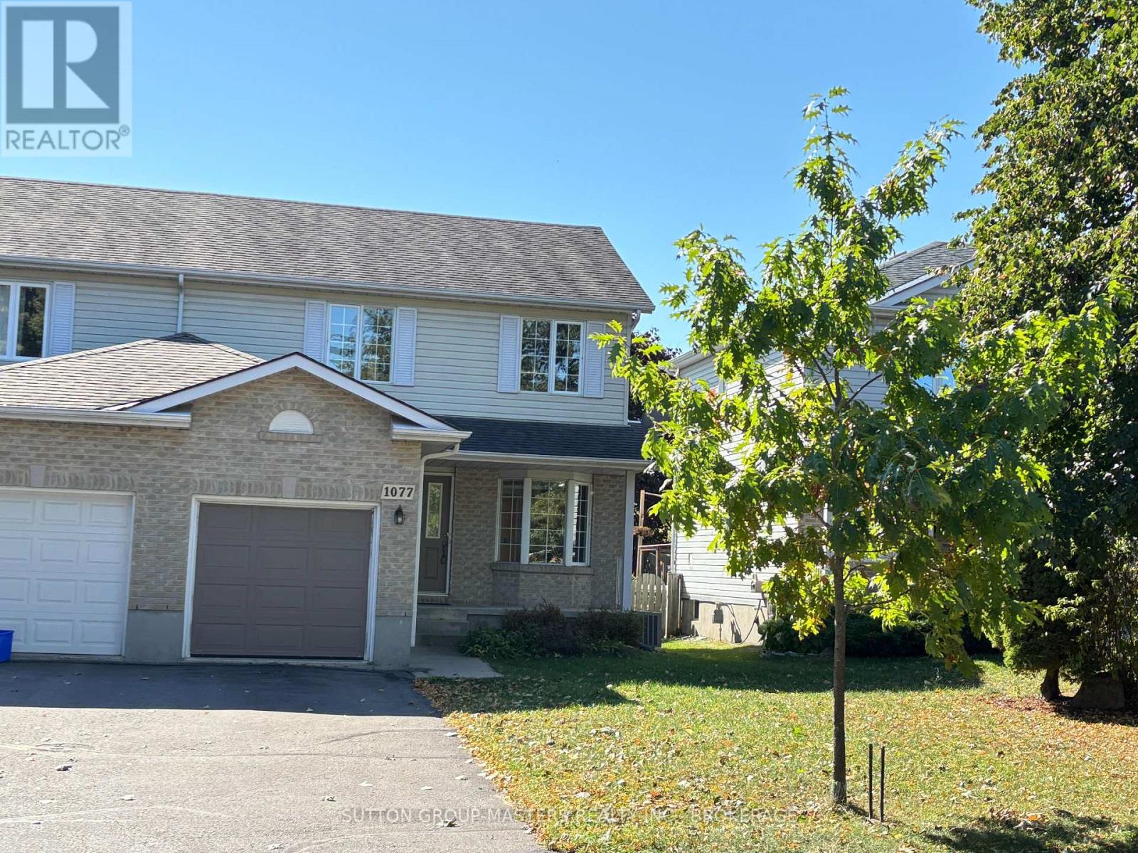 1077 Acadia Dr, Kingston, ON K7M 8V7